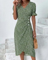 Robe à imprimé floral avec manches courtes et bouton