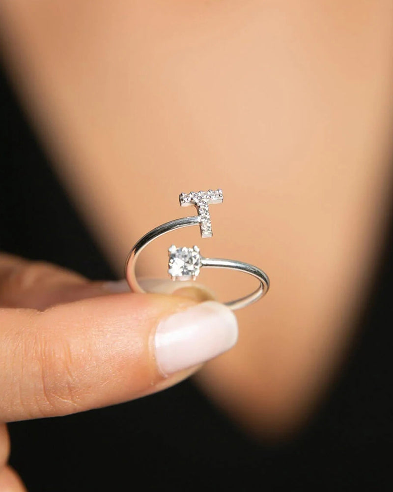 Bague ouverte en zircone avec initiales