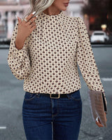 Blouse au style et imprimés vintage