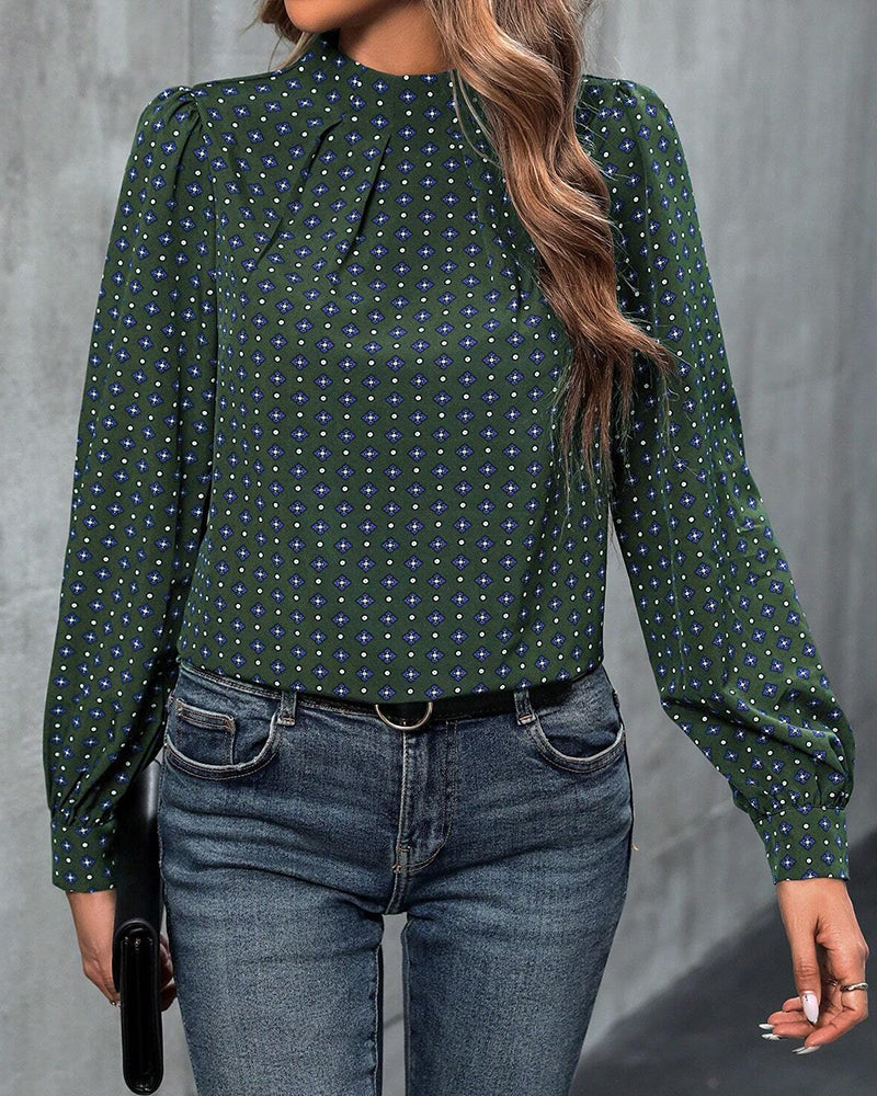 Blouse au style et imprimés vintage