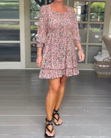 Robe décontractée à imprimé floral et encolure carrée