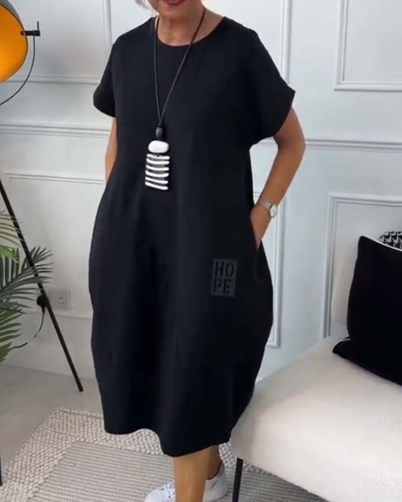 Robe décontractée à manches courtes et imprimé lettre simple