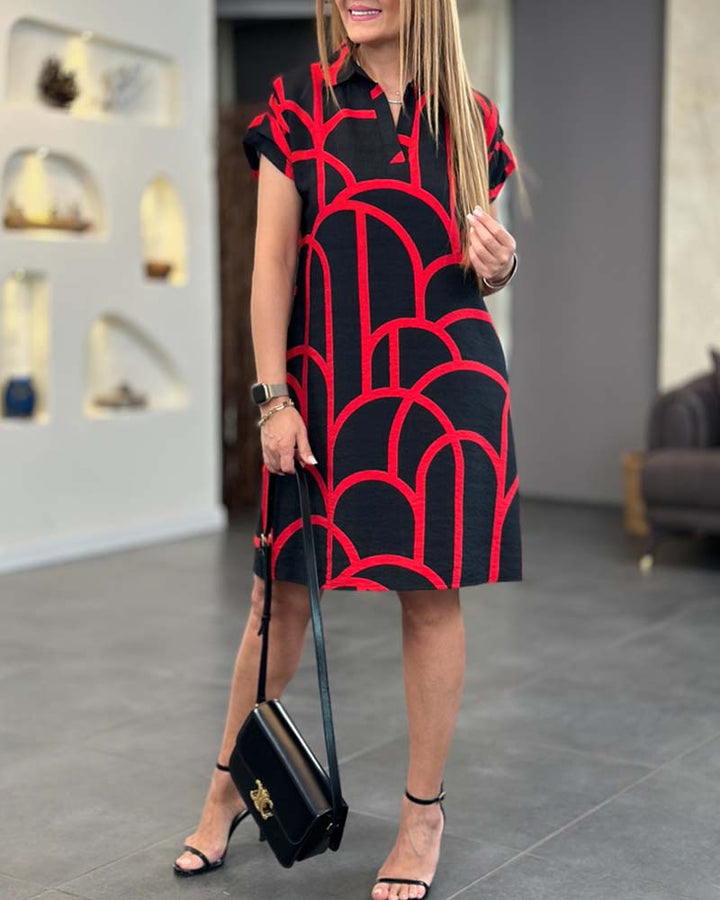 Robe midi imprimée à manches courtes et ligne de revers