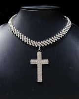 Pendentif croix en diamant étincelant