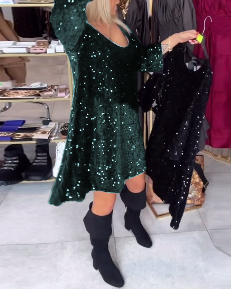 Robe En Velours Pailletée Avec Décolleté Large