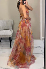 Robe d’été fluide à imprimé fleuri – silhouette féminine et légère