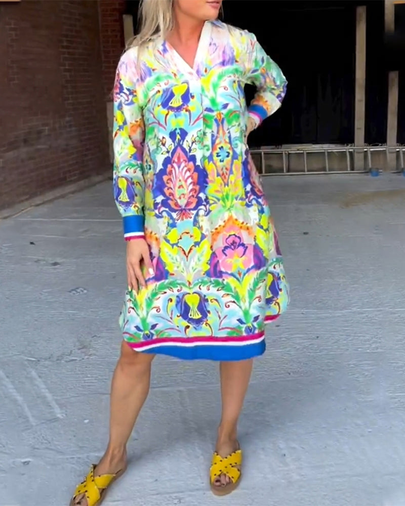 Robe imprimée ample à col en V