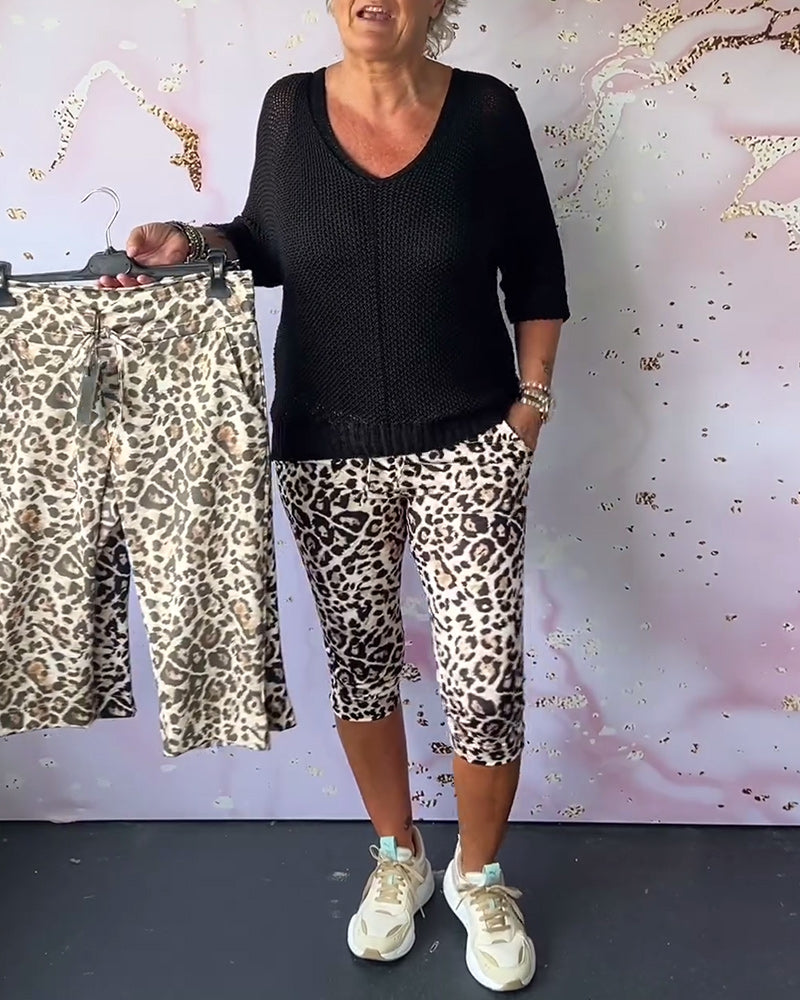 Pantalon court svelte imprimé léopard