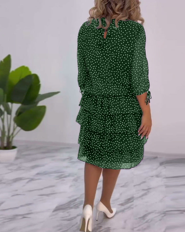 Robe élégante superposée à imprimé pois