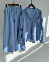 Ensemble deux pièces avec pantalon chemise de couleur unie