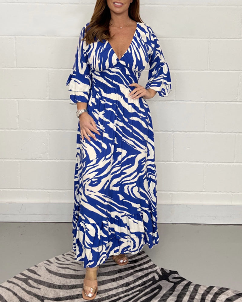 Robe manches 3/4 col v