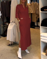 Robe fendue à manches 3/4 de couleur unie