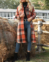 Manteau à carreaux avec boutons à revers