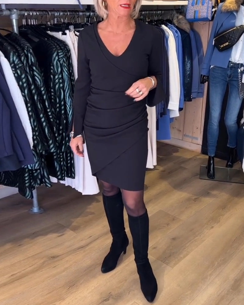 Robe avec cou de cou et manche fascinante