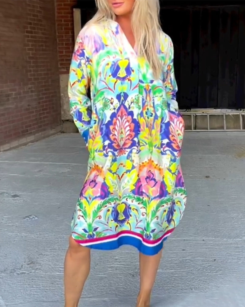 Robe imprimée ample à col en V