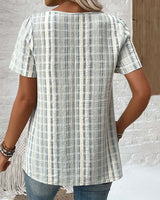 T-shirt décontracté col V à carreaux rayés