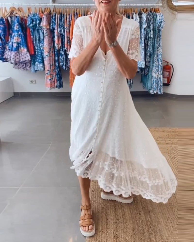 Robe fluide boutonnée en V profond