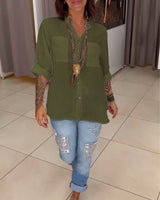Chemise de couleur unie avec poches et boutons simples