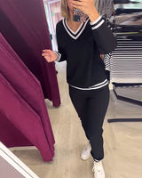 Costume décontracté à rayures contrastées et col en V