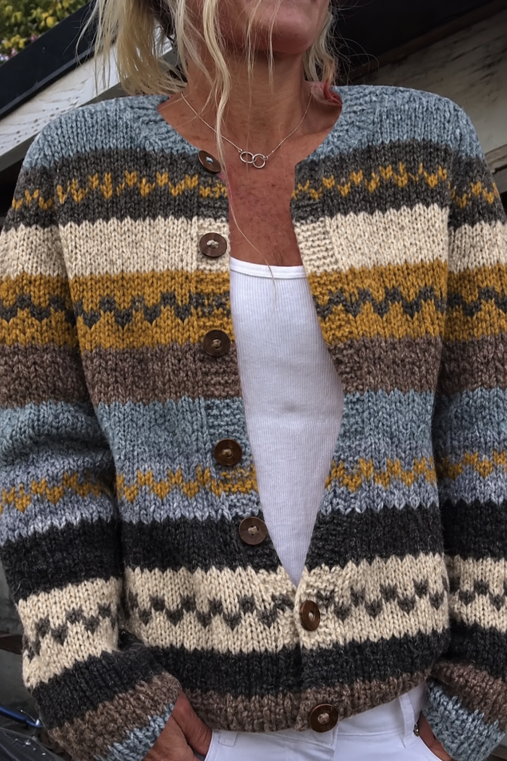 CARDIGAN VINTAGE MULTICOLORE À MOTIFS NORDIQUES ET BOUTONS