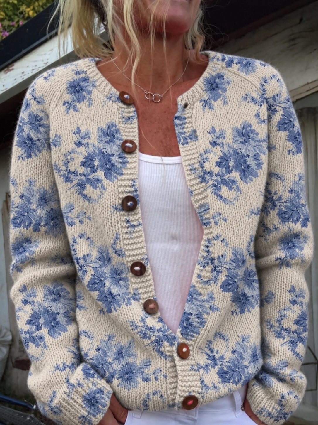 CARDIGAN À IMPRIMÉ FLORAL AVEC BOUTONS