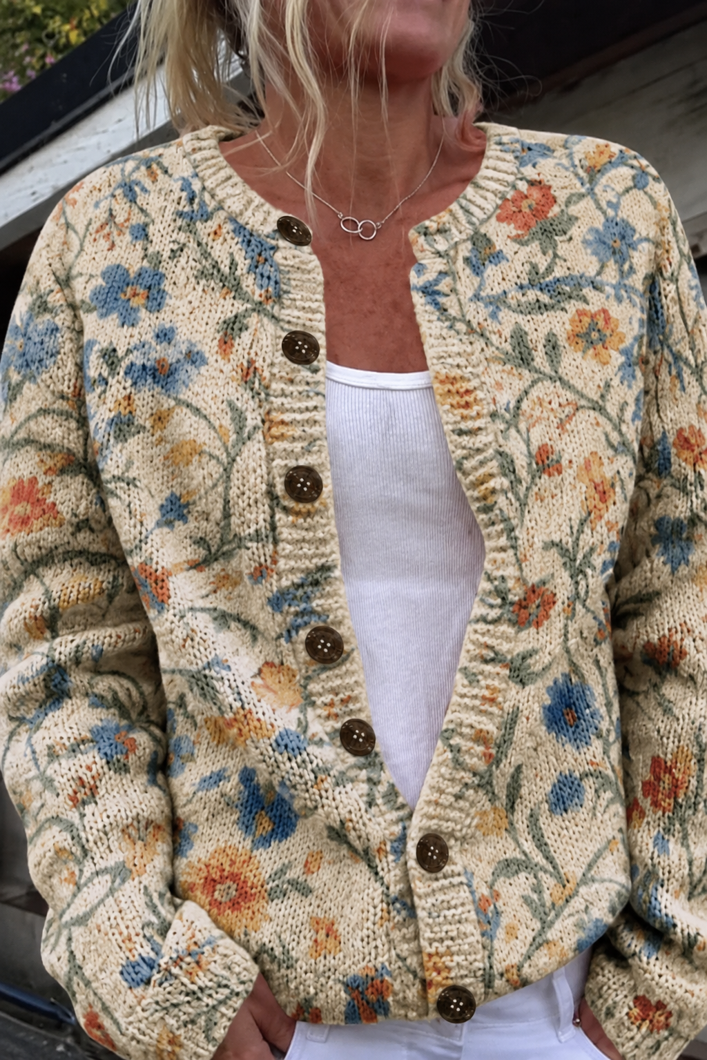 CARDIGAN VINTAGE BEIGE À IMPRIMÉ FLORAL ET BOUTONS