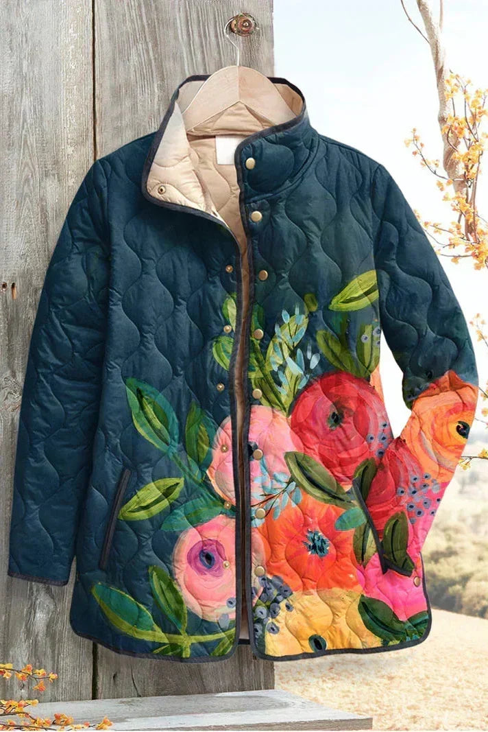 Félicité - Veste matelassée bleu foncé à grandes fleurs peintes