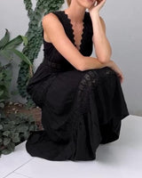 Robe débardeur col V en dentelle