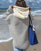 Pull Avec Jeune, Capuche Et Bloc De Couleur Caractéristiques