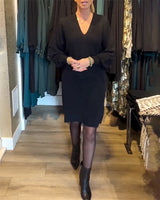 Robe pull de couleur unie à col en V