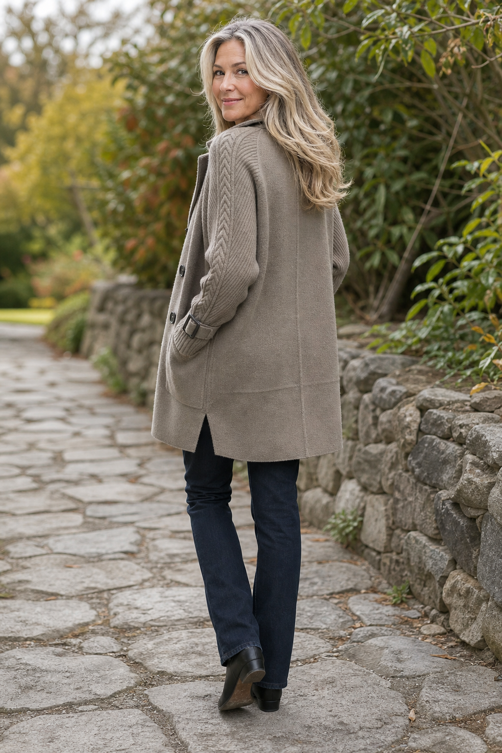 Manteau femme à manches en maille torsadée – Gris-vert, vue de dos