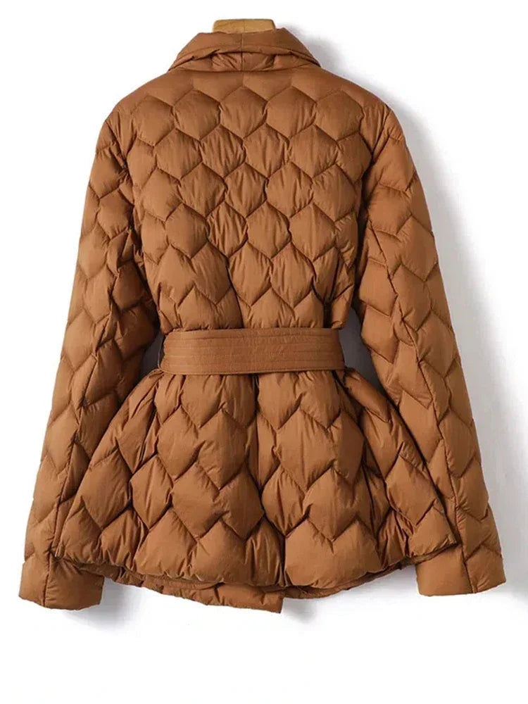 Mia – Doudoune courte ceinturée femme – Marron – Vue de dos