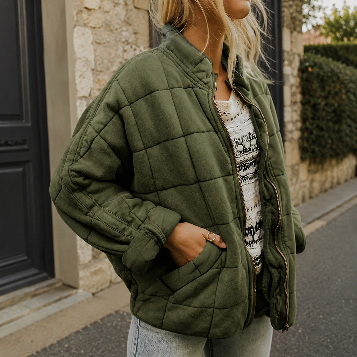 Veste matelassée femme à col montant et poches – Vert militaire