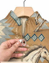 Capucine - Cardigan zippé à imprimé chevaux et cactus